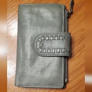 Guong Tong Genuine Leather Womens Wallet, Sage Green Color